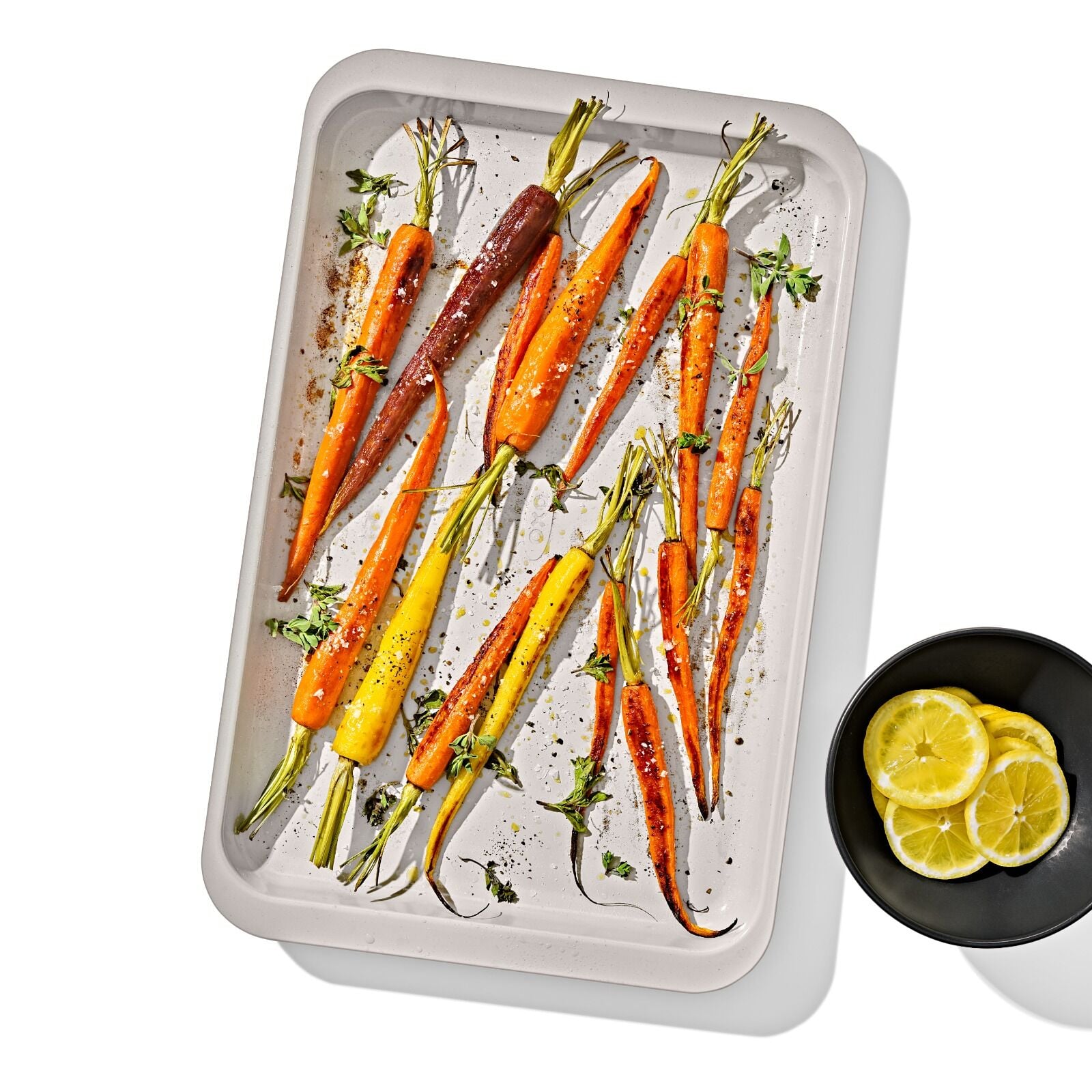 non-stick-pro-ceramic-coated-metal-bakeware-half-sheet-pan-storm-blue-m8 oxo_half-sheet-pan_pdp_01.jpg