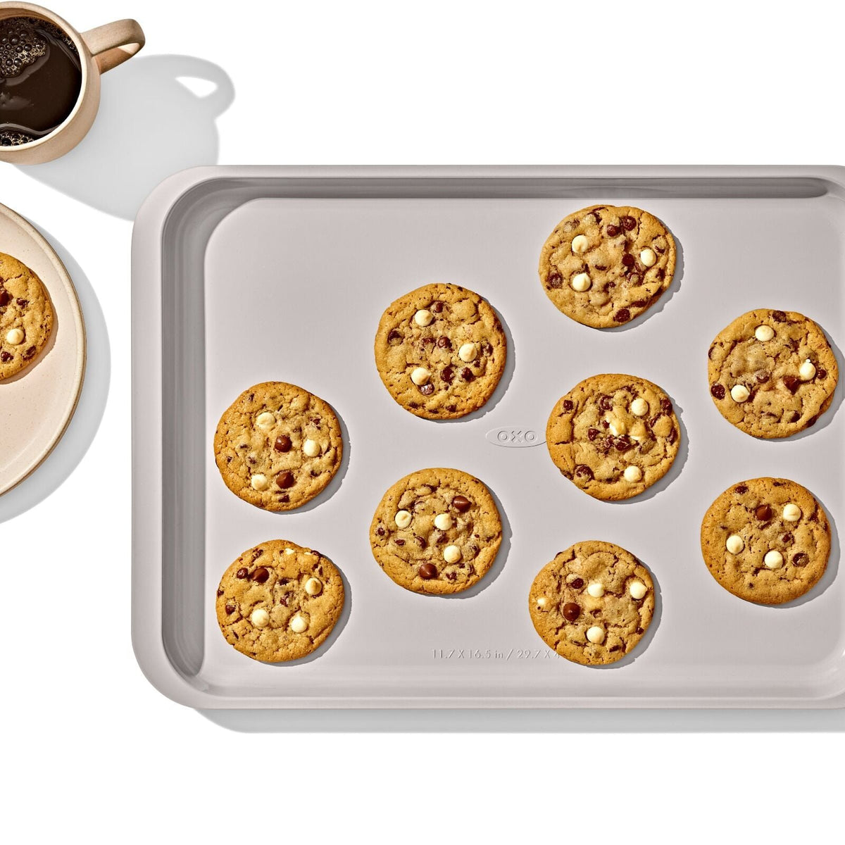 non-stick-pro-ceramic-coated-metal-bakeware-half-sheet-pan-storm-blue-m8 oxo_half-sheet-pan_pdp_03.jpg