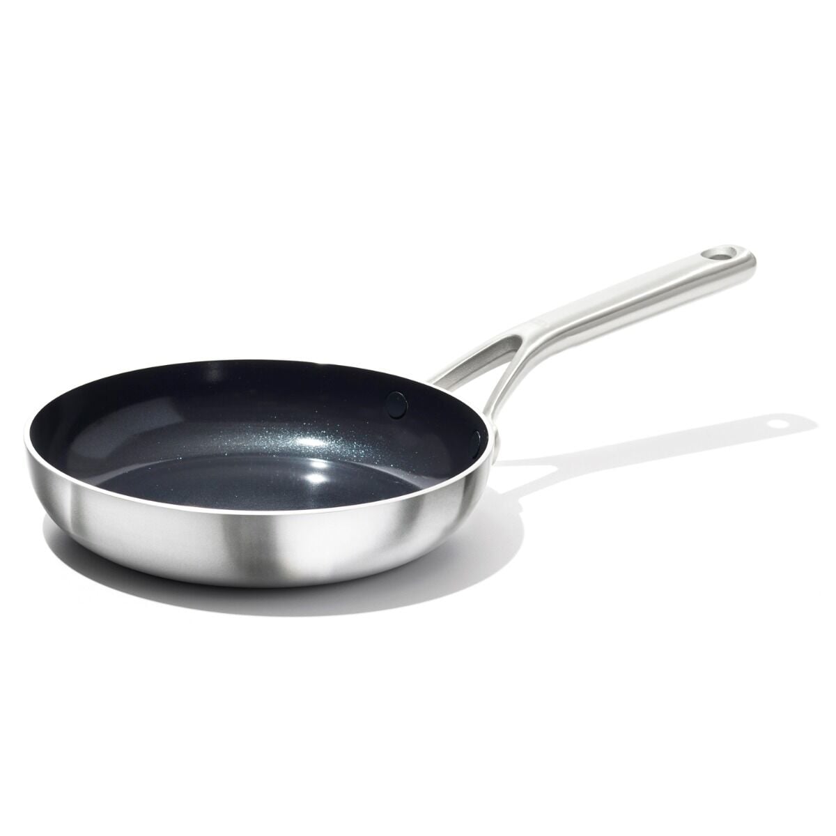 stainless-steel-mira-series-8in-frypan-ceramic-o2 oxo_mss_ph00882_frypans_8in_ns_1060.jpg