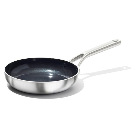 stainless-steel-mira-series-8in-frypan-ceramic-o2 oxo_mss_ph00882_frypans_8in_ns_1060.jpg
