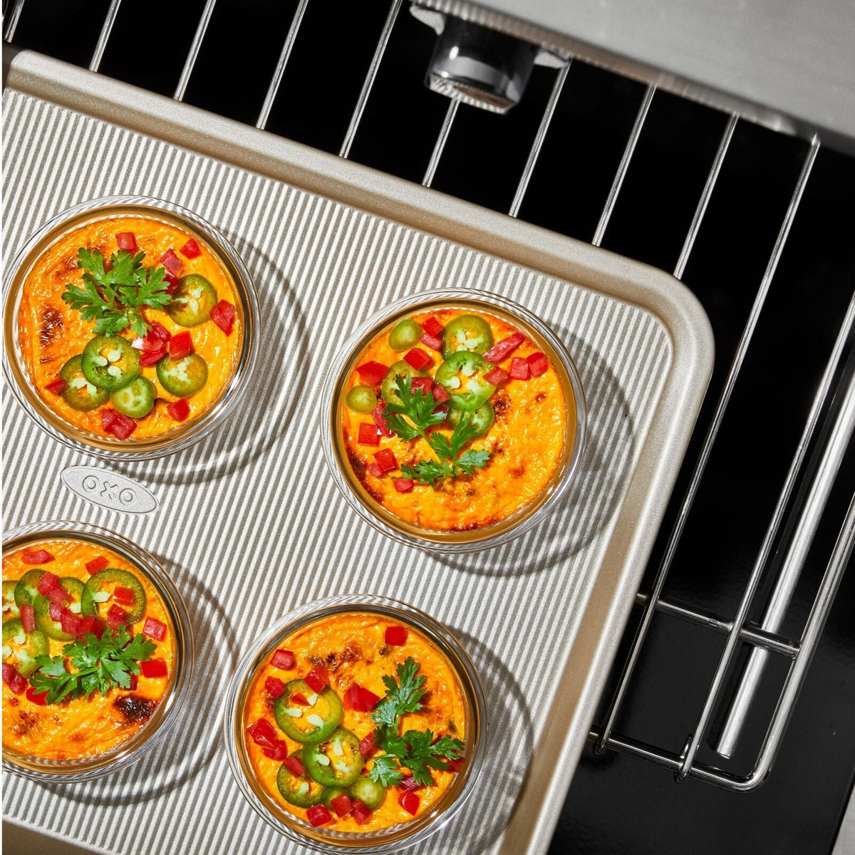 smart-seal-8-piece1-cup-glass-round-container-set-g0 oxo_smart_seal_containers-11382700_013.jpg