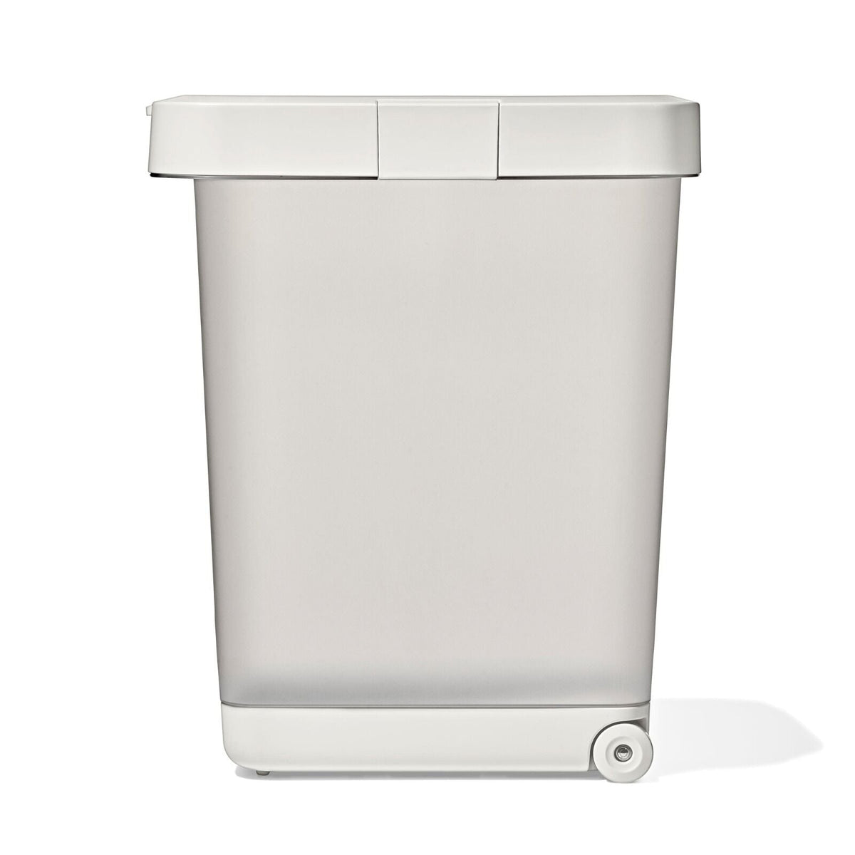 oxo-pet-airtight-food-container-with-scoop-extra-large-u0 pet_7301600_airtight-food-container-extra-large_pdp_07.jpeg