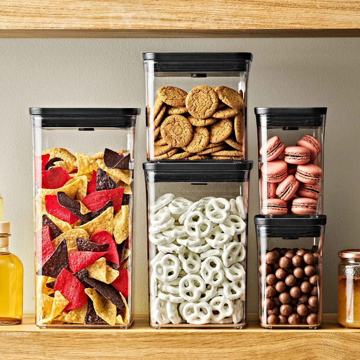 pop-container-big-square-short-2-8-qt-2-6-l-s7 pop-matte-neutrals-black_pdp_01_2_.jpg