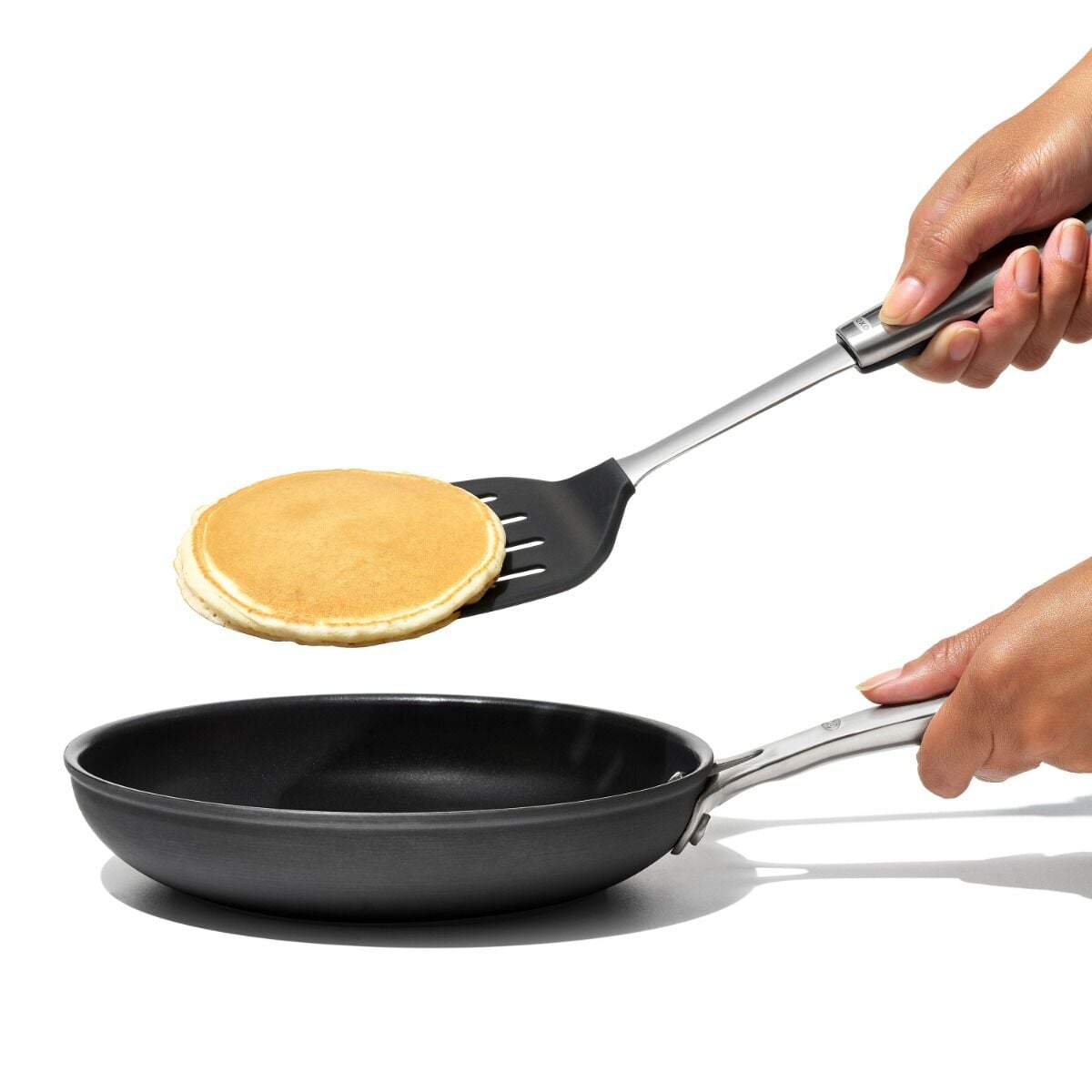 oxo-steel-silicone-flexible-turner-n6 stl_3120800_092120_8_rgb.jpg