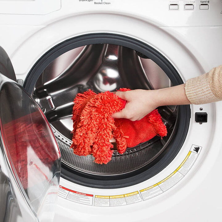 oxo-microfiber-under-appliance-duster-refill-w1 t_6__1_2.jpg