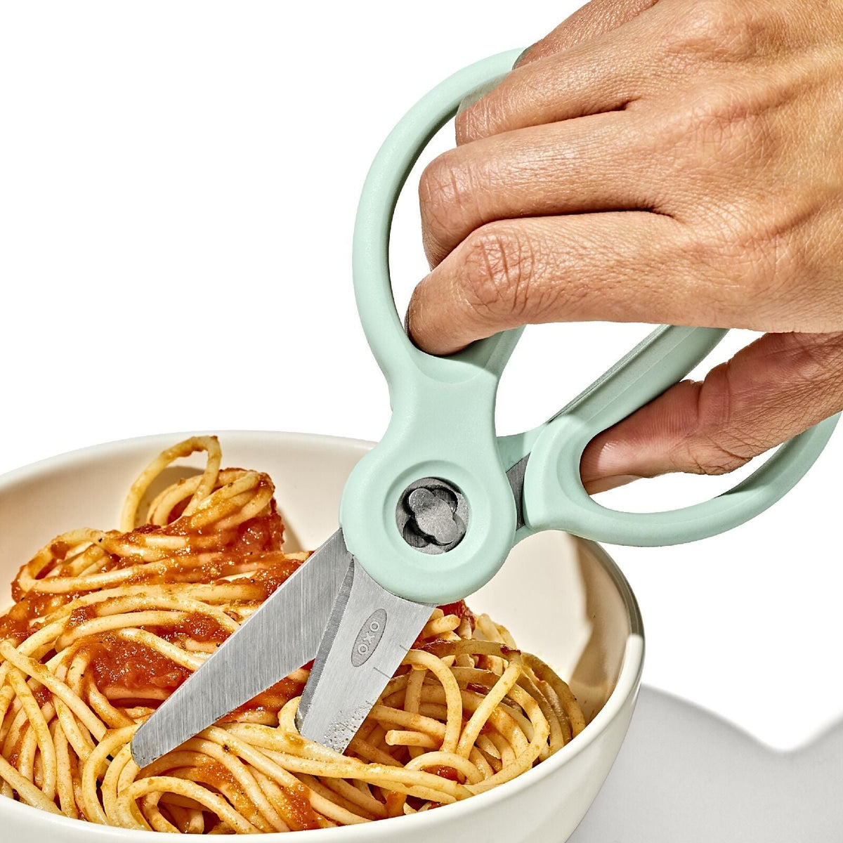 on-the-go-food-scissors-with-case-b5 tot_61176600_baby-food-scissors-opal_pdp_04.jpeg