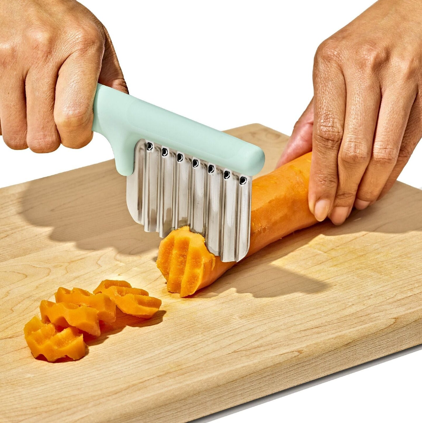 cut-and-prep-set-3-piece-h4 tot_61176700_baby-food-prep-set_pdp_02.jpeg