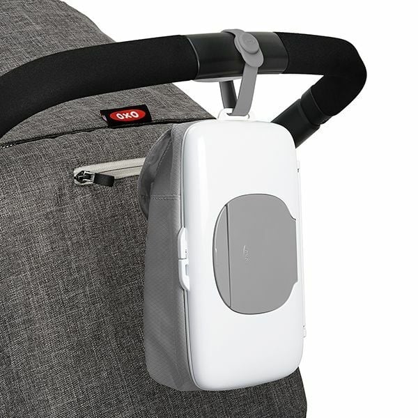 on-the-go-wipes-dispenser-with-diaper-pouch-v3 tot_62100200_1b.jpg