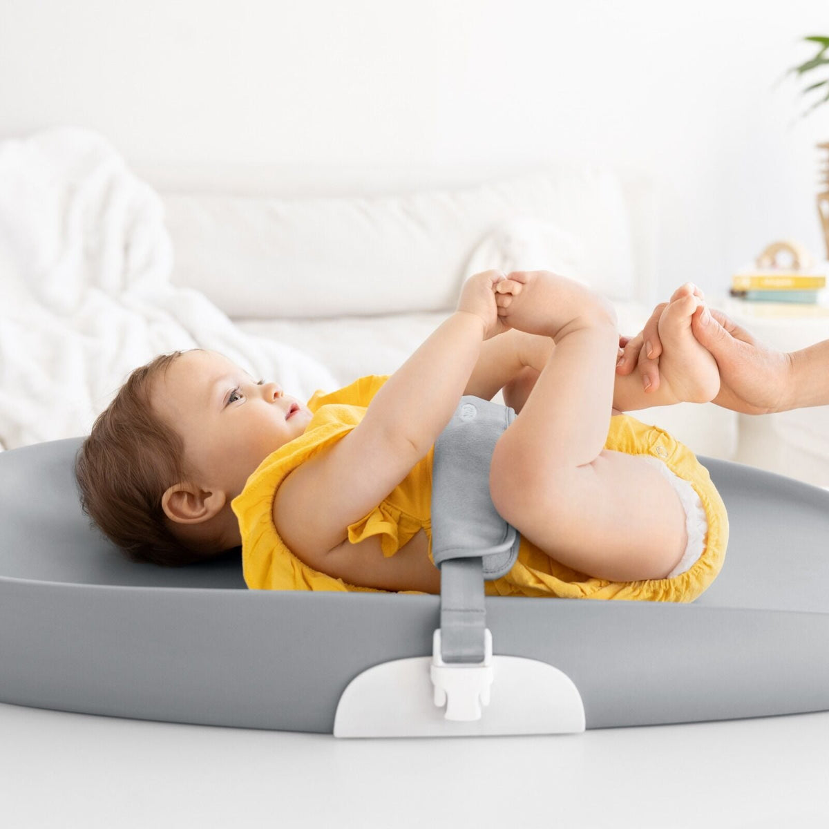 tot-changing-pad-gray-f7 tot_63154800_changingpad_pdp_02.jpg