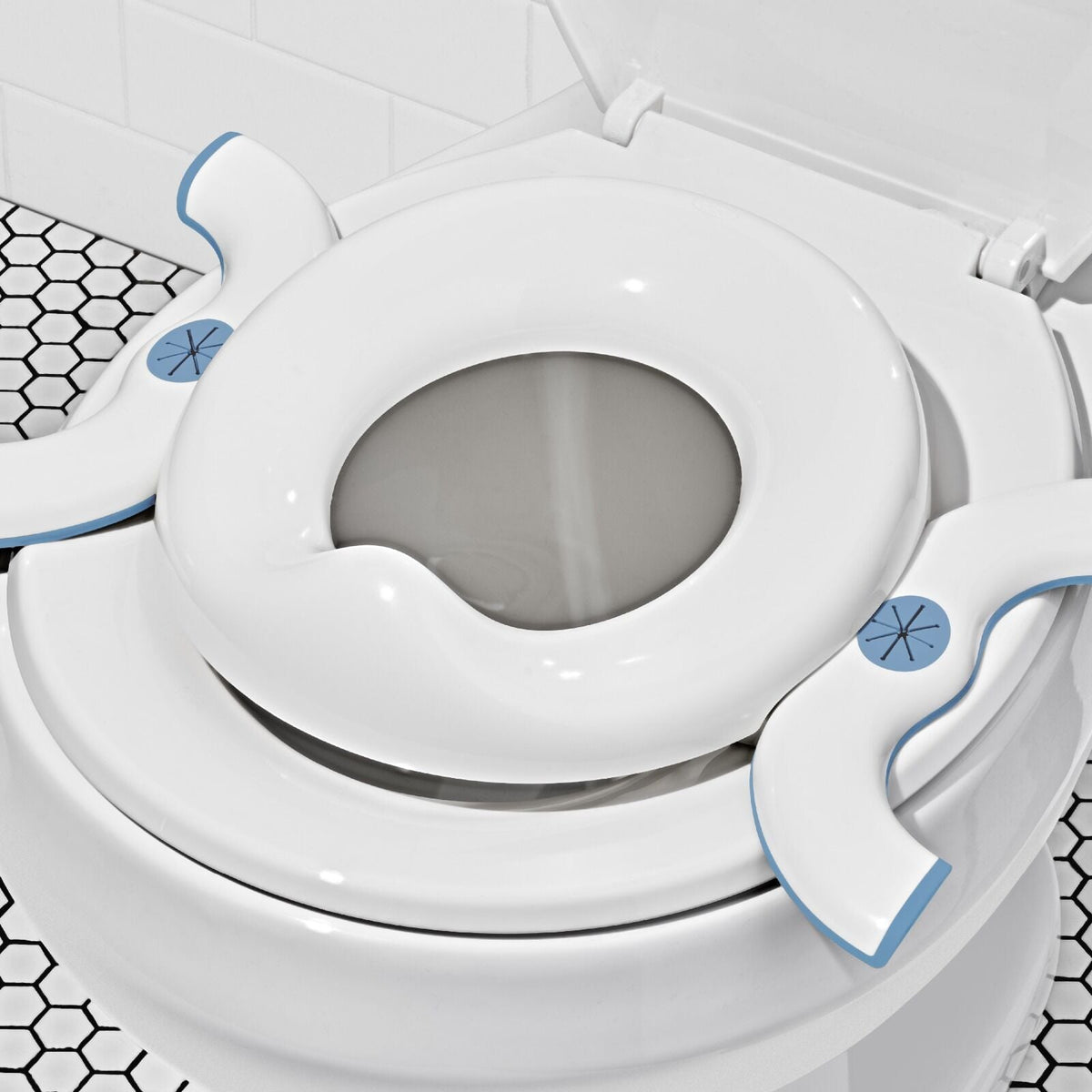 oxo-tot-2-in-1-go-potty-dusk-f5 tot_63172100_2in1-go-potty-dusk_pdp_03.jpeg