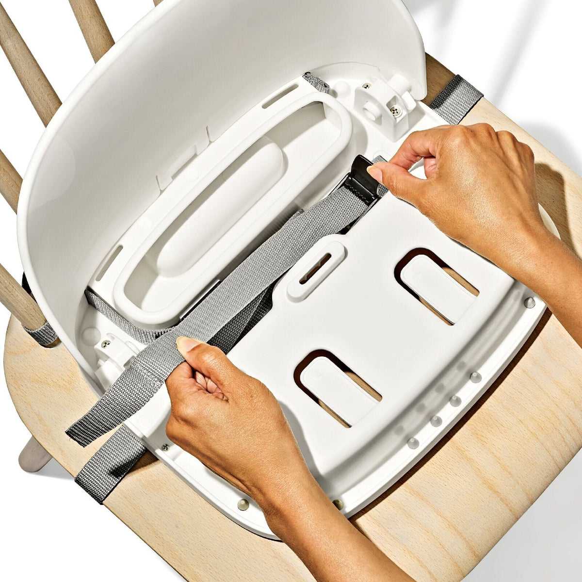 perch-booster-seat-with-straps-q0 tot_63172900_perch-booster-seat-blossom_pdp_02.jpeg